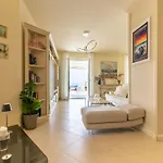 Penthouse Paradiso With Private Pool - Mytouristhome